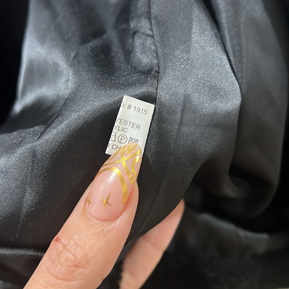 Women’s black, elegant faux fur Chevron style night jacket coat - Picture 5 of 6